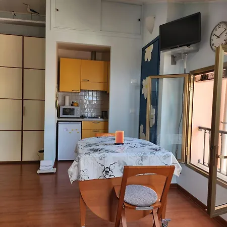 Terrazza Vista Fronte Mare 아파트 라이구에글리아