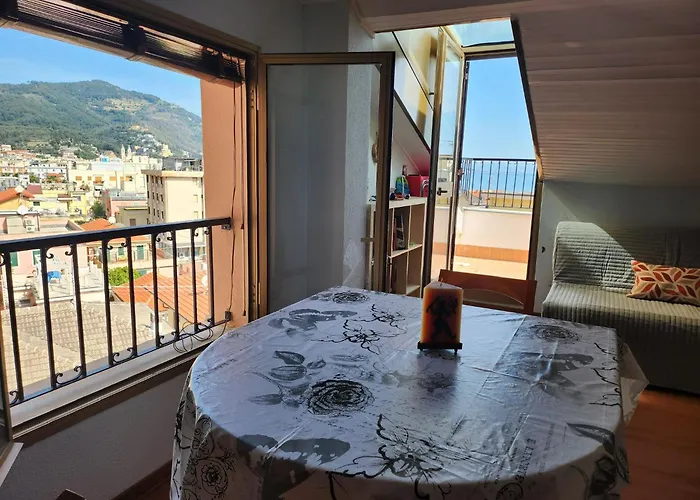 Terrazza Vista Fronte Mare 라이구에글리아